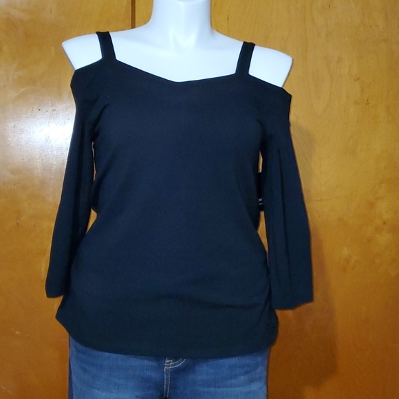 torrid Tops - Black Torrid size 1 off shoulder top NWT